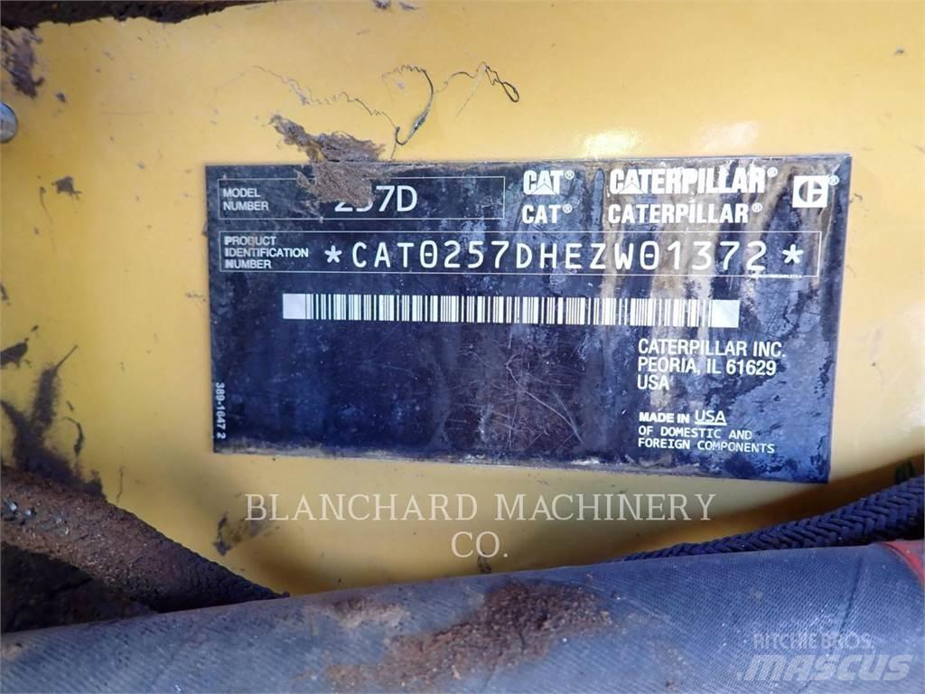 CAT 257D 推土機