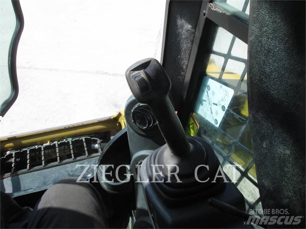 CAT 257D 推土機