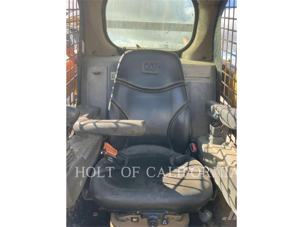 CAT 259 HF 滑移轉向裝載機