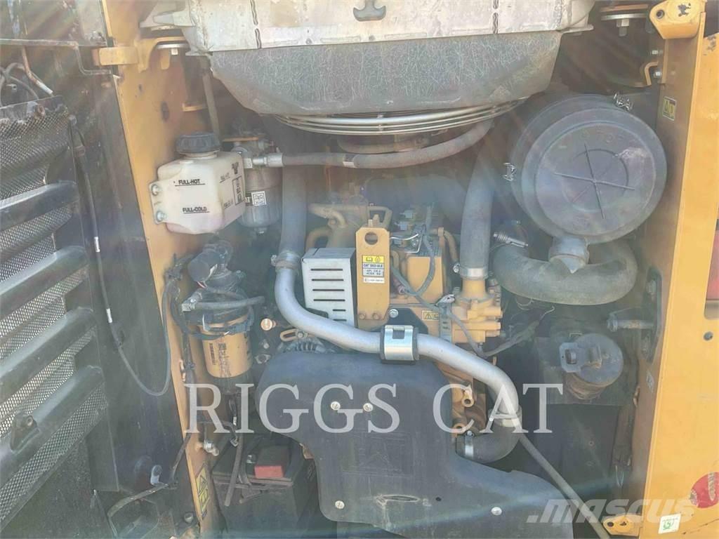 CAT 259D 滑移轉向裝載機