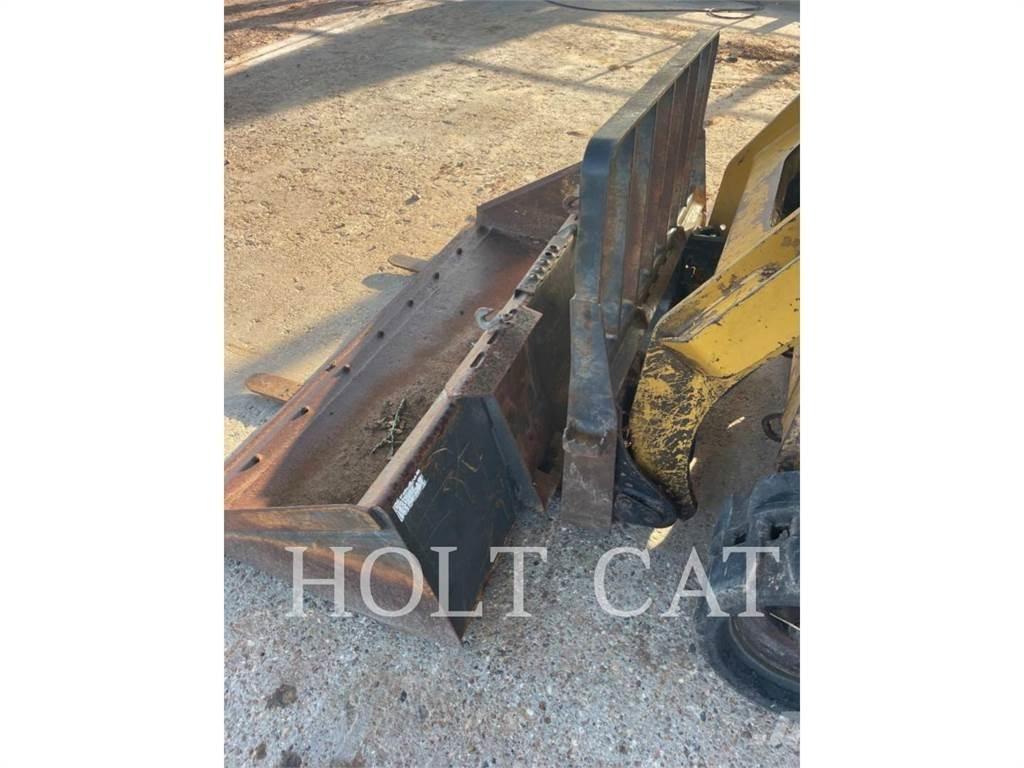 CAT 259D 滑移轉向裝載機