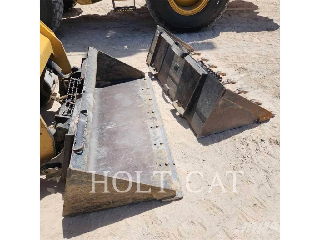 CAT 259D CAB 滑移轉向裝載機