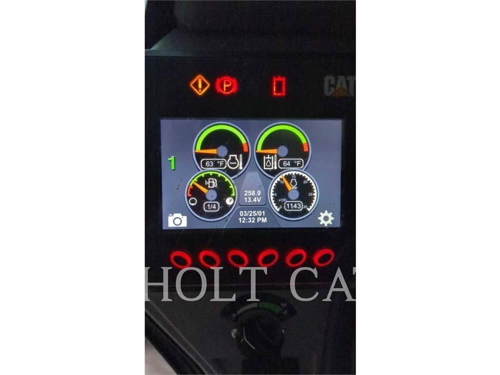 CAT 259D XPS 滑移轉向裝載機