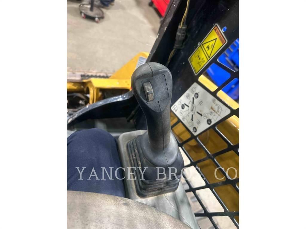 CAT 259D3 滑移轉向裝載機