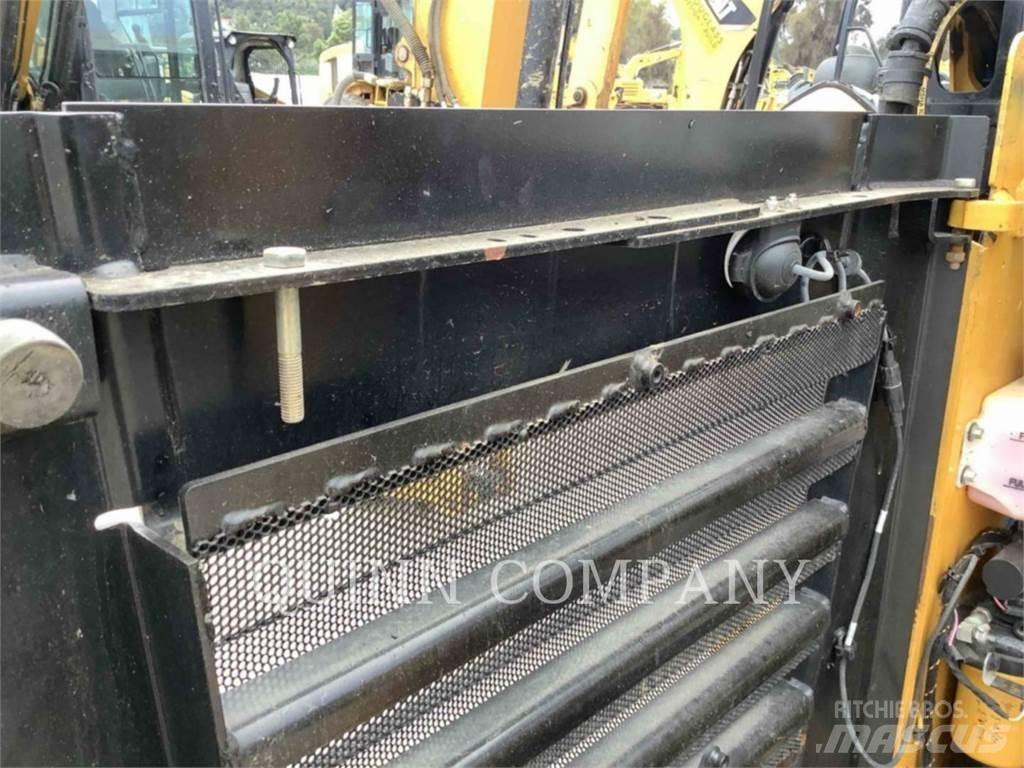 CAT 259D3 滑移轉向裝載機