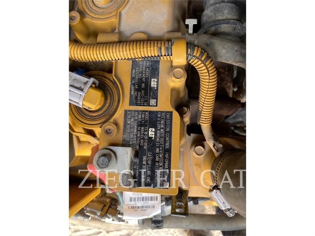 CAT 259D3 推土機
