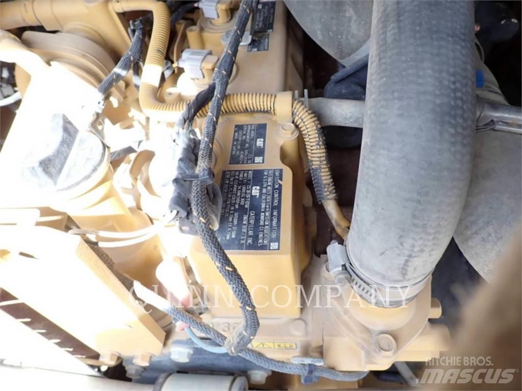 CAT 259D3 滑移轉向裝載機