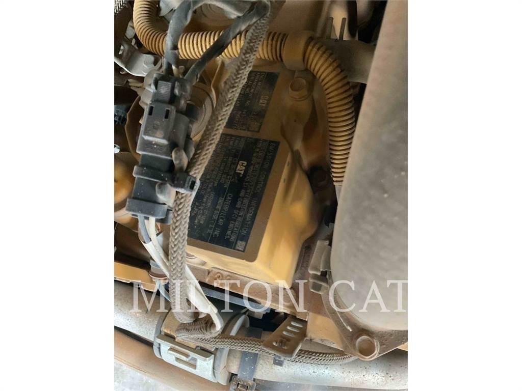 CAT 259D3 推土機