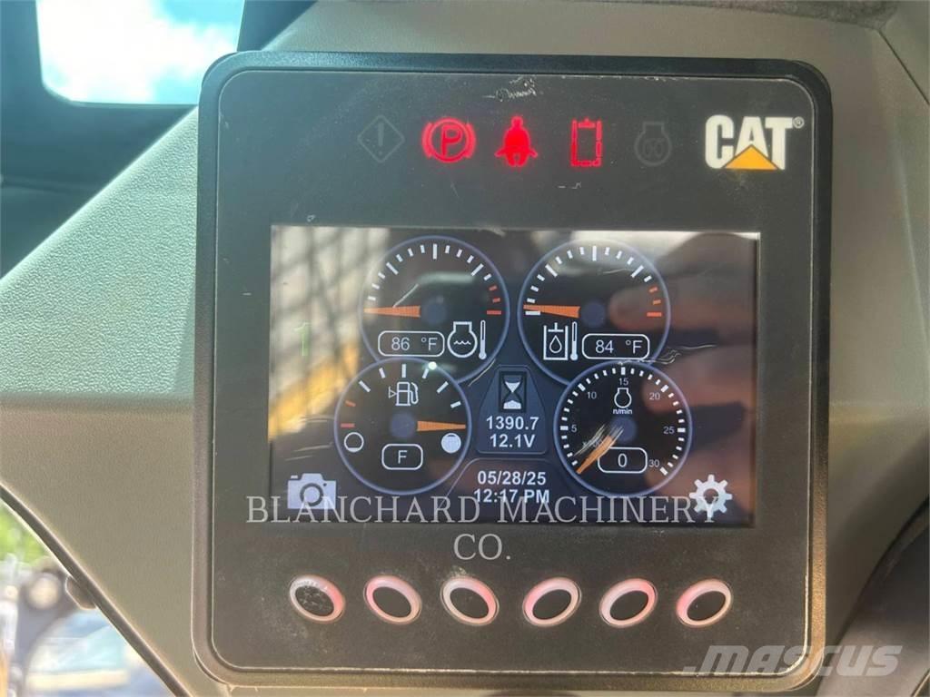 CAT 259D3 推土機