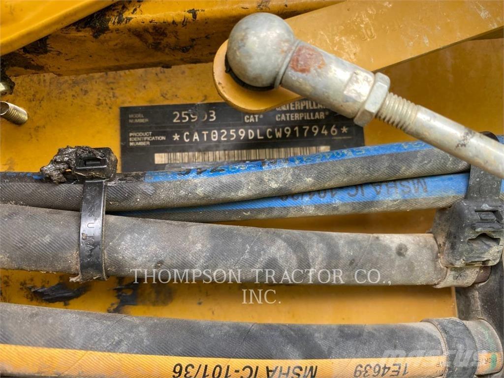 CAT 259D3 推土機
