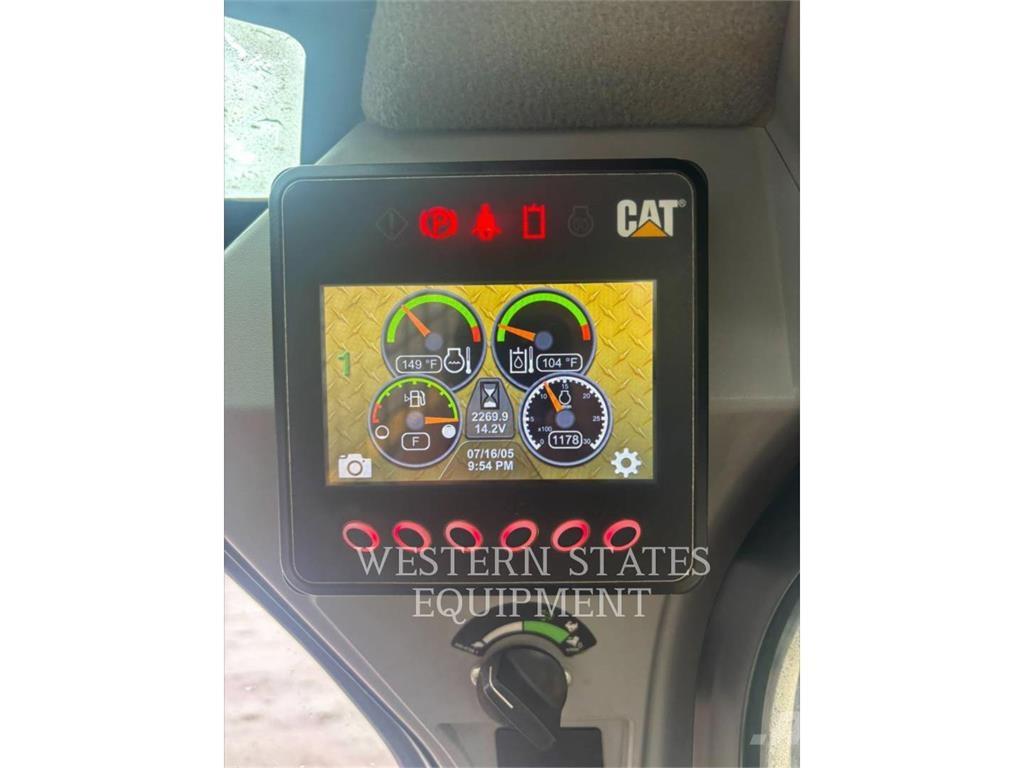 CAT 259D3 滑移轉向裝載機