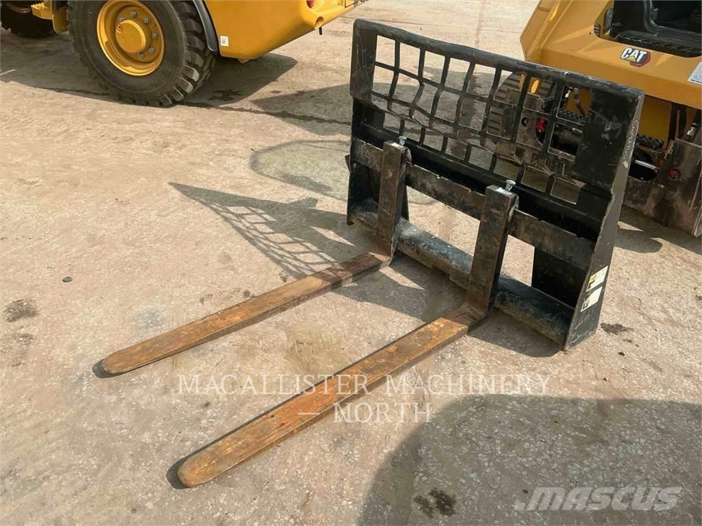 CAT 259D3 AQB 滑移轉向裝載機