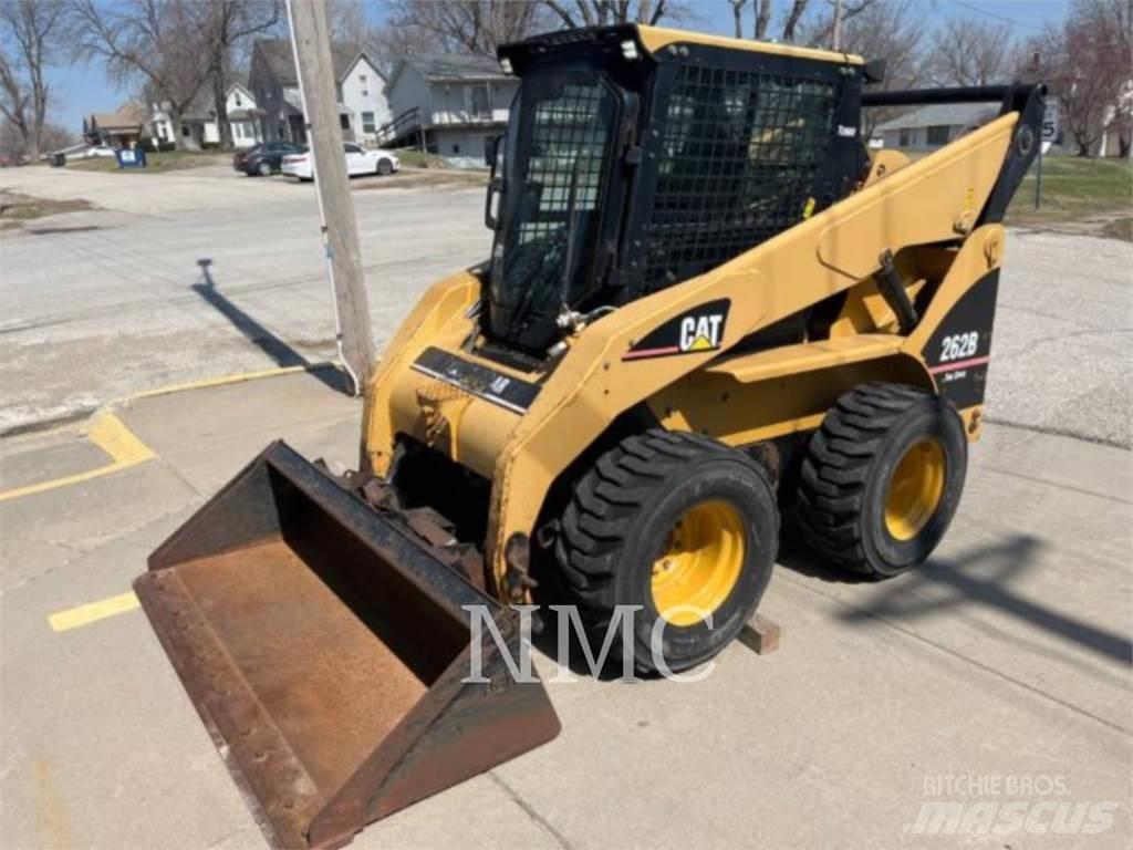 CAT 262B 滑移轉向裝載機
