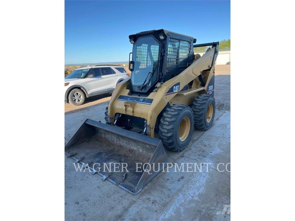 CAT 262B 滑移轉向裝載機