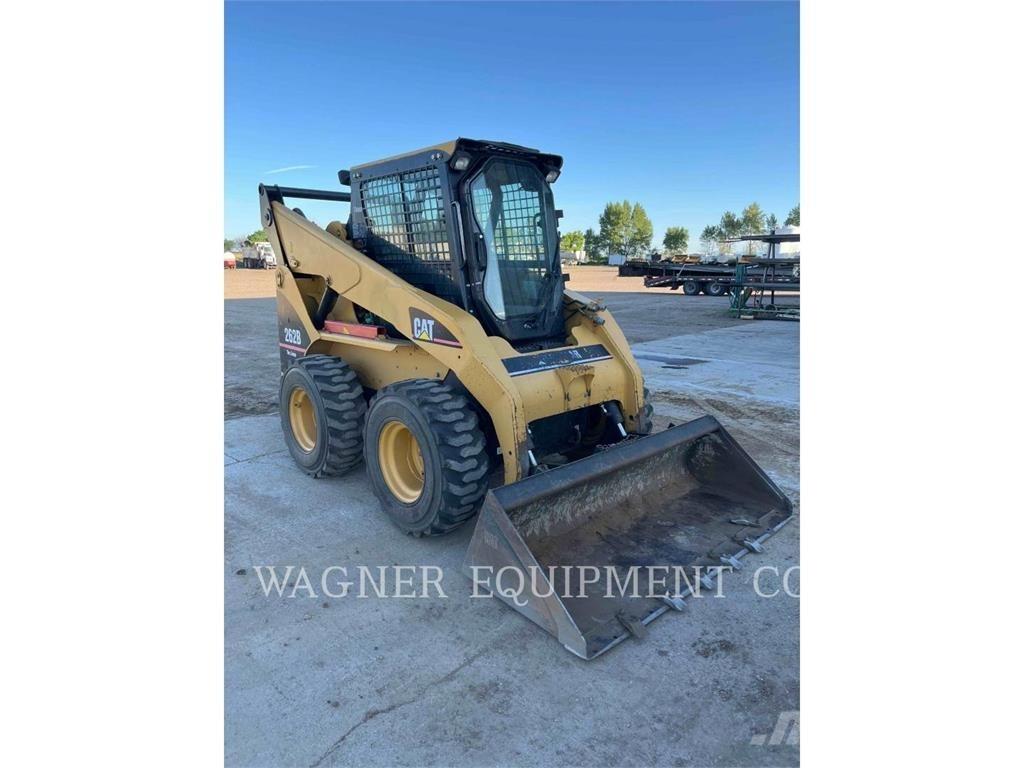 CAT 262B 滑移轉向裝載機