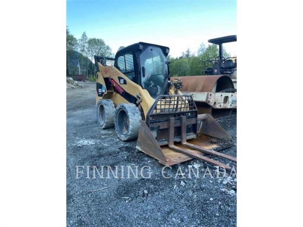 CAT 262C 滑移轉向裝載機