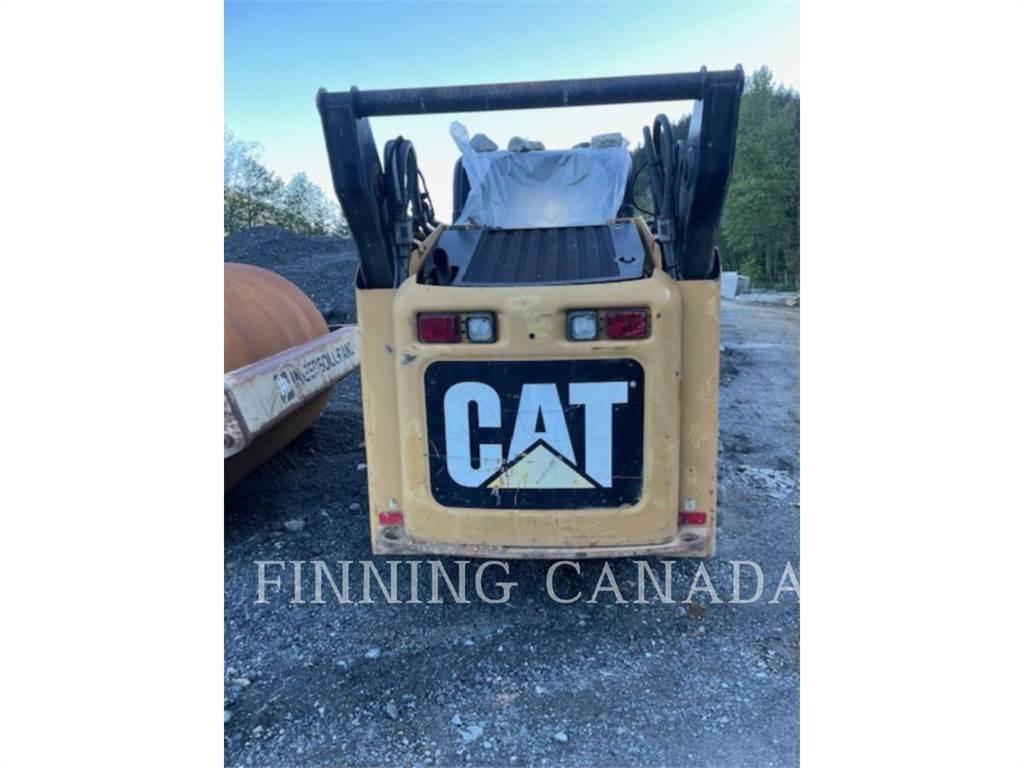 CAT 262C 滑移轉向裝載機