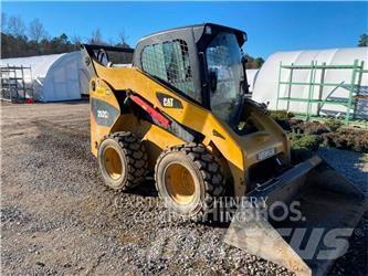 CAT 262C2 滑移轉向裝載機