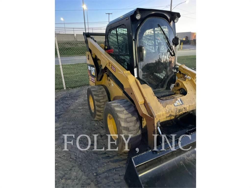 CAT 262D 滑移轉向裝載機