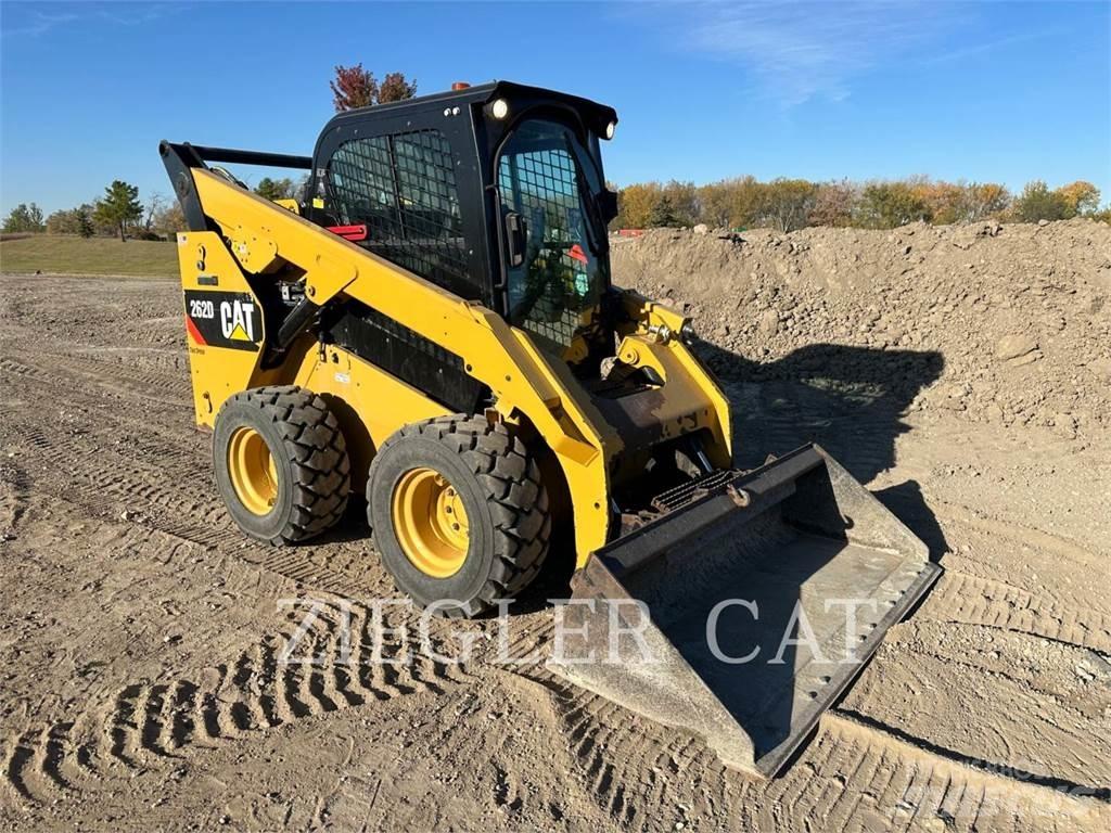 CAT 262D 滑移轉向裝載機