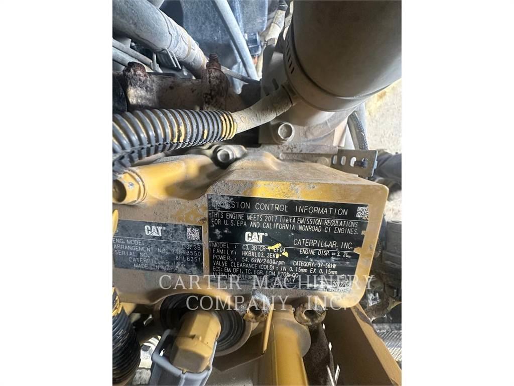 CAT 262D 滑移轉向裝載機