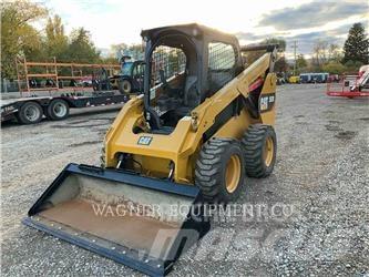 CAT 262D 滑移轉向裝載機