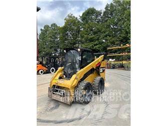 CAT 262D 滑移轉向裝載機