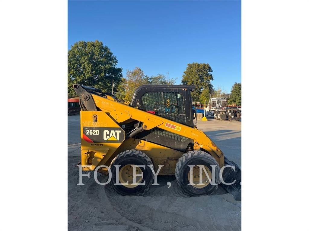 CAT 262D 滑移轉向裝載機