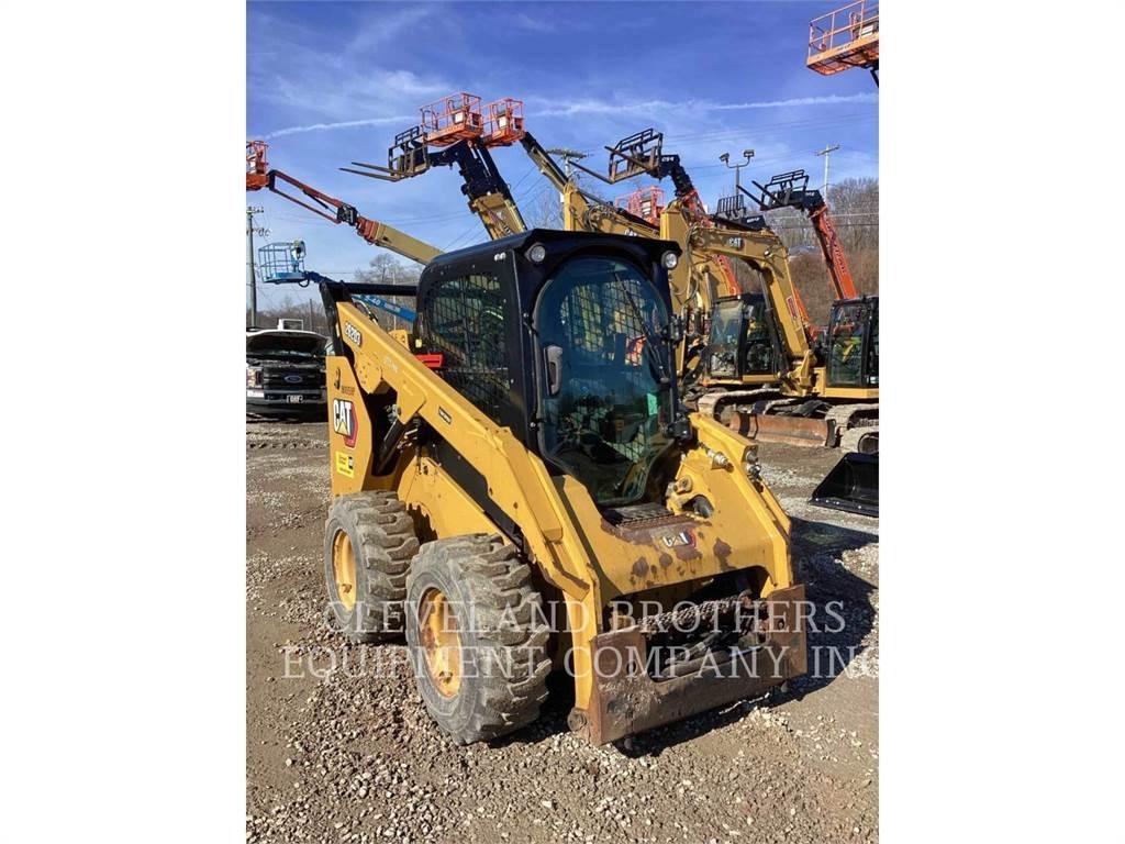 CAT 262D 滑移轉向裝載機