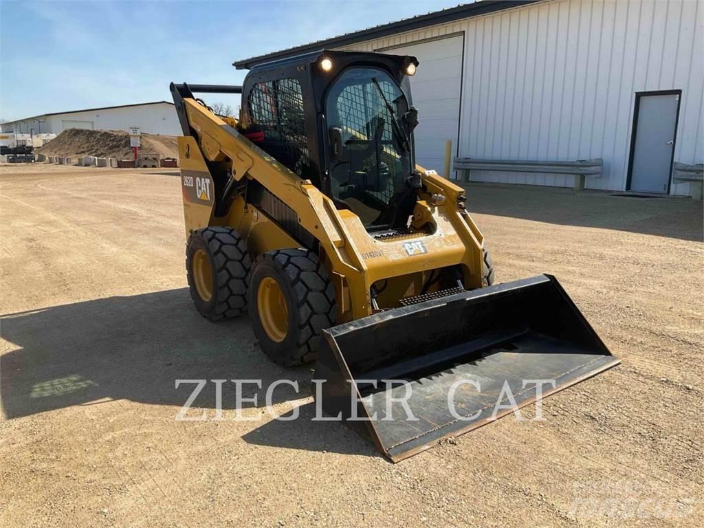 CAT 262D 滑移轉向裝載機