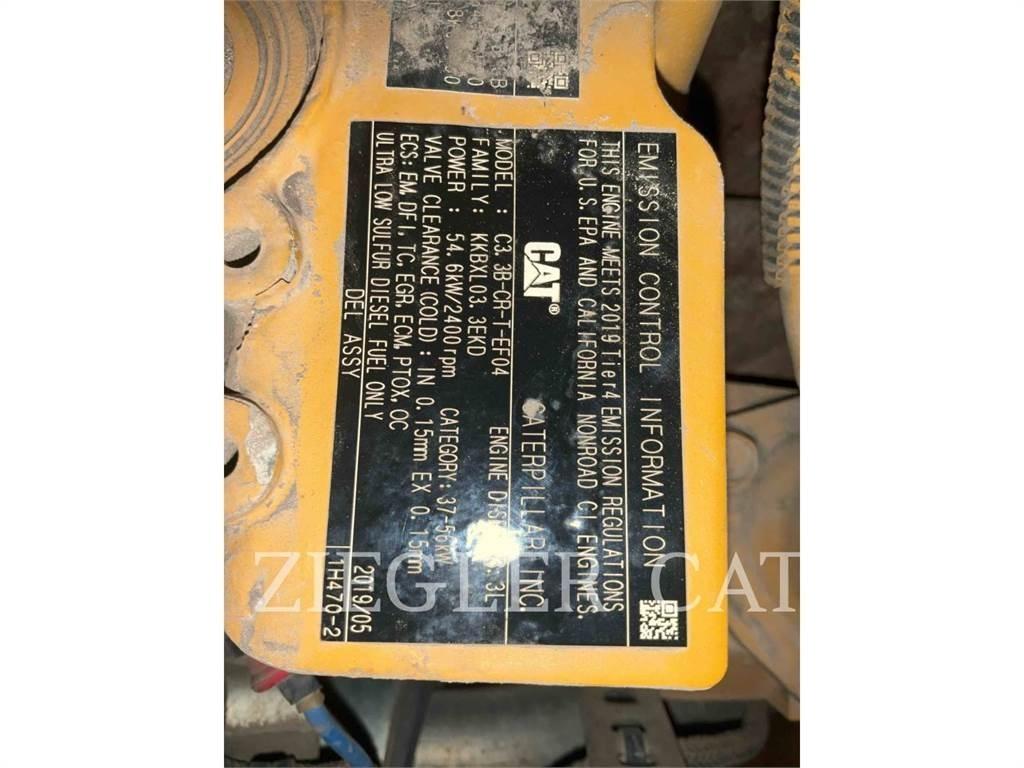CAT 262D 滑移轉向裝載機