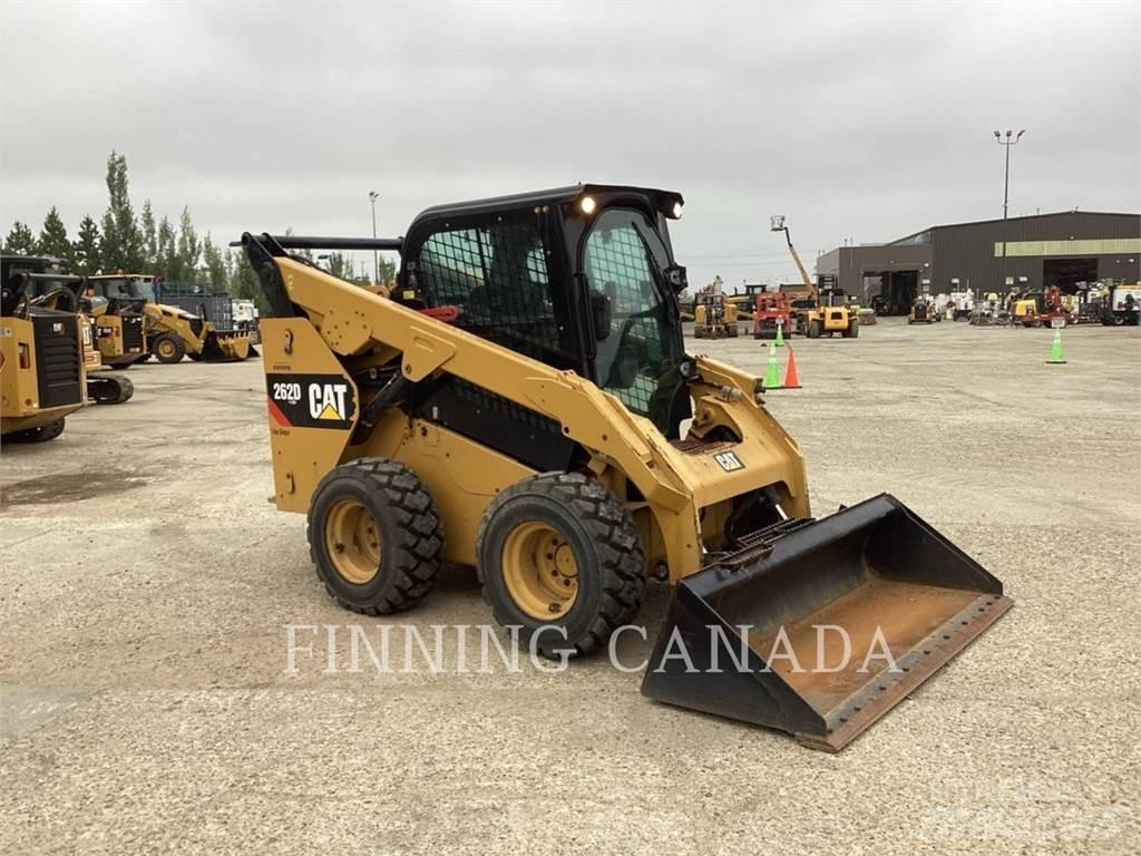 CAT 262D 滑移轉向裝載機