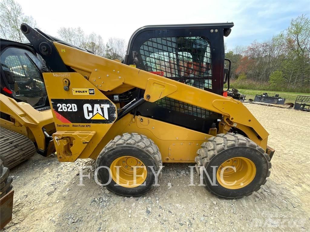 CAT 262D 滑移轉向裝載機