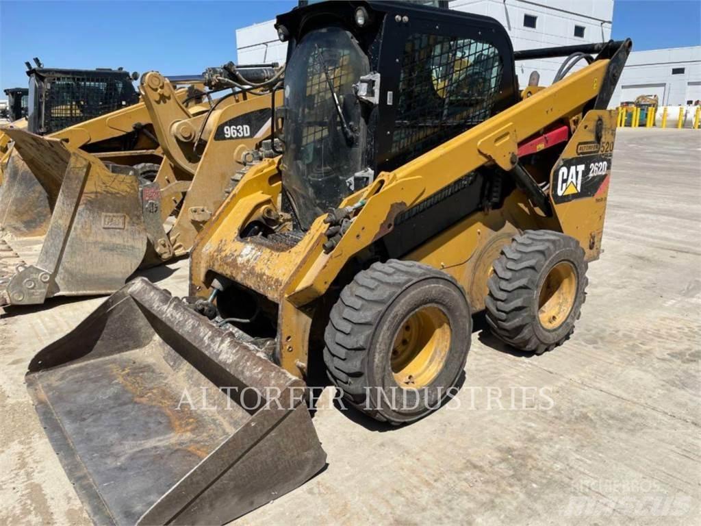 CAT 262D 滑移轉向裝載機