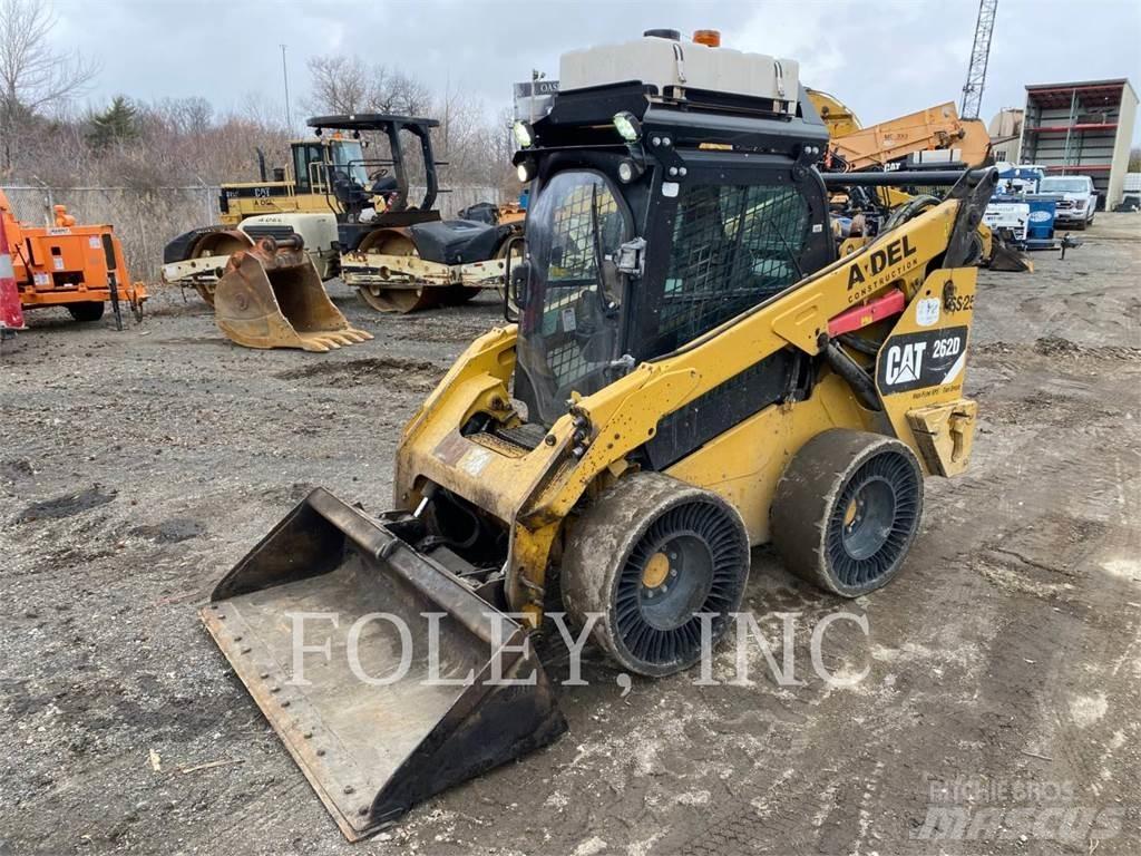 CAT 262D 滑移轉向裝載機