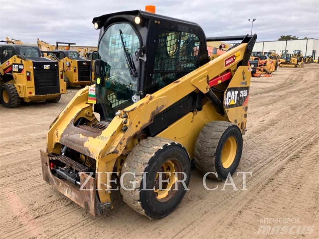CAT 262D 滑移轉向裝載機