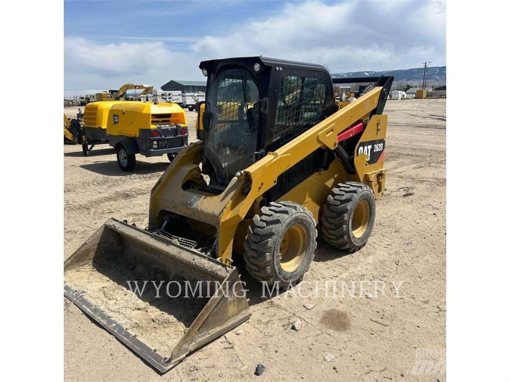CAT 262D 滑移轉向裝載機