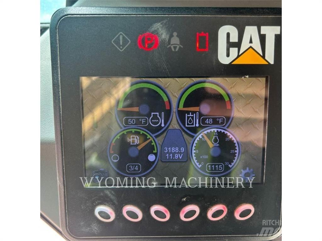 CAT 262D 滑移轉向裝載機