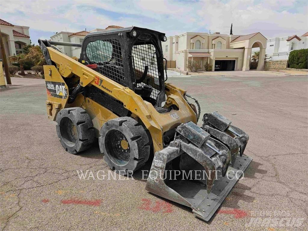 CAT 262D 滑移轉向裝載機