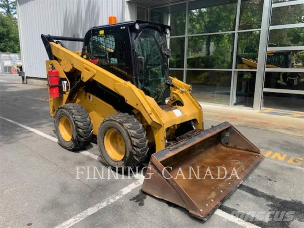 CAT 262D 滑移轉向裝載機