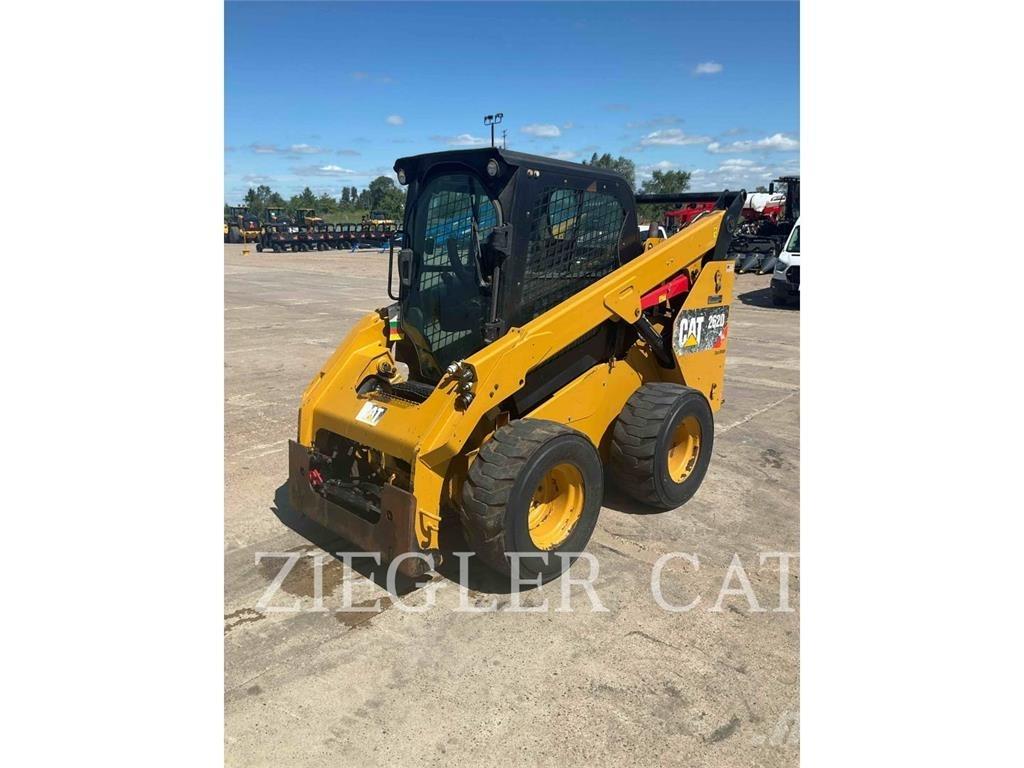 CAT 262D 滑移轉向裝載機