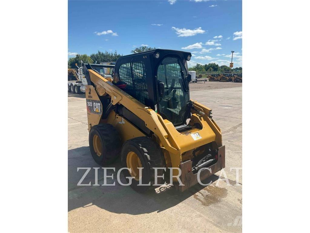 CAT 262D 滑移轉向裝載機