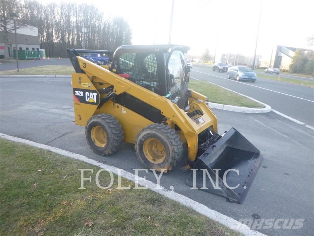 CAT 262D 滑移轉向裝載機