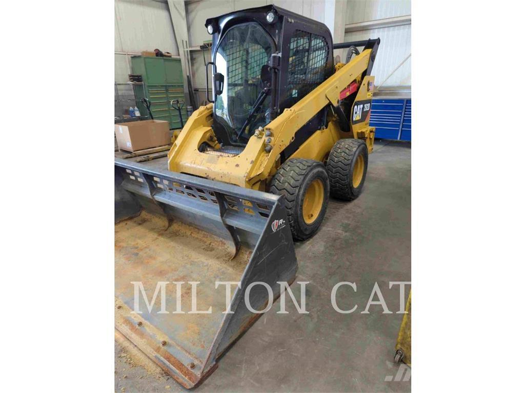 CAT 262D 滑移轉向裝載機