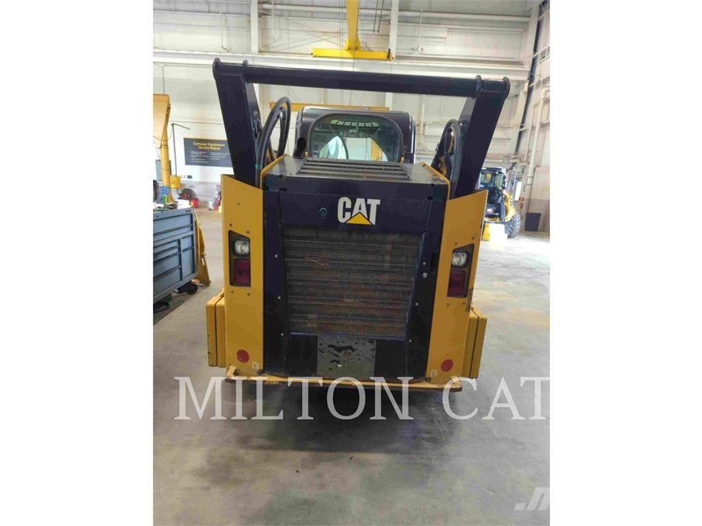 CAT 262D 滑移轉向裝載機