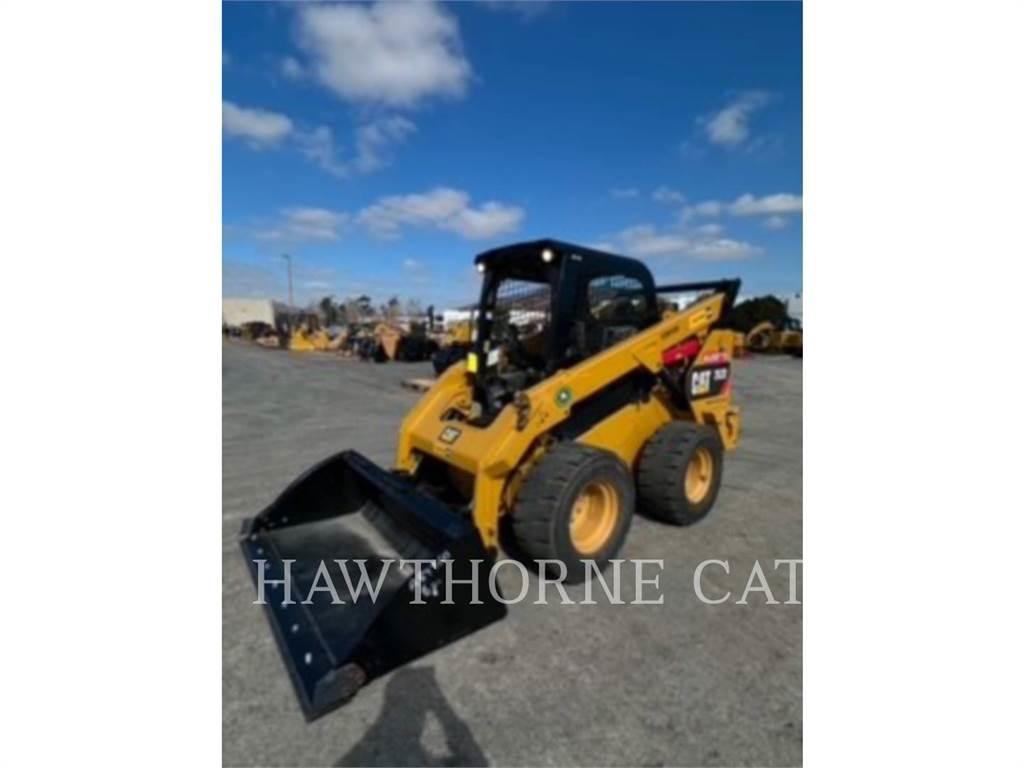 CAT 262D 滑移轉向裝載機