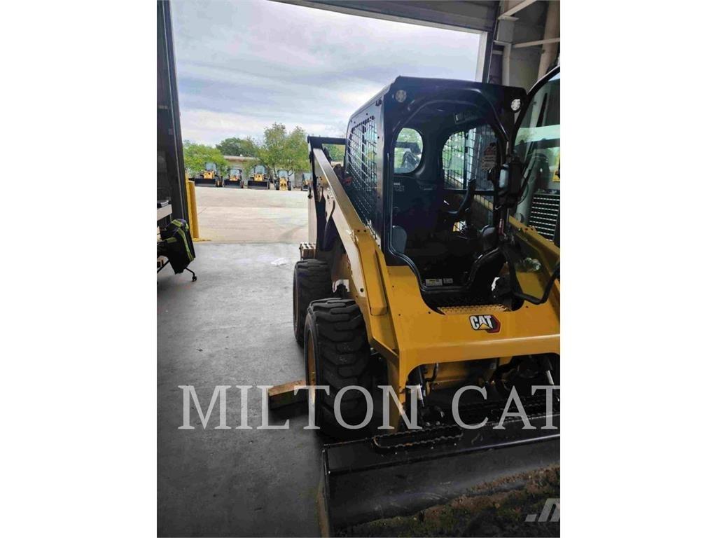 CAT 262D 3 滑移轉向裝載機