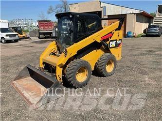 CAT 262D A2HQ 滑移轉向裝載機