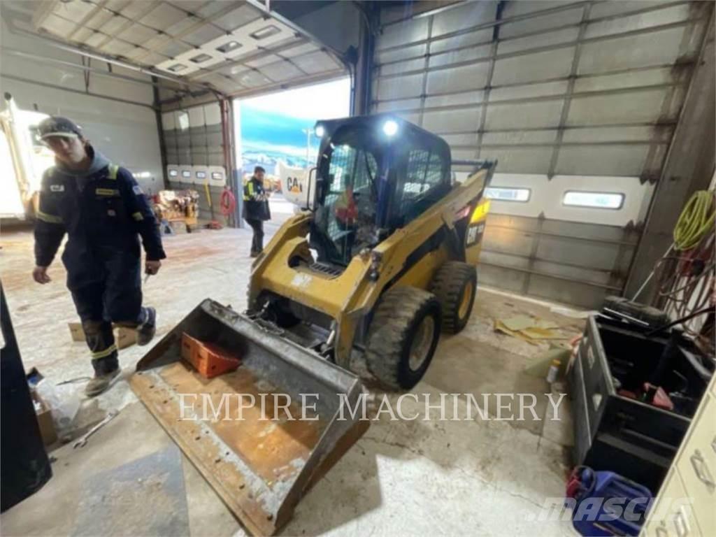 CAT 262D CA 滑移轉向裝載機