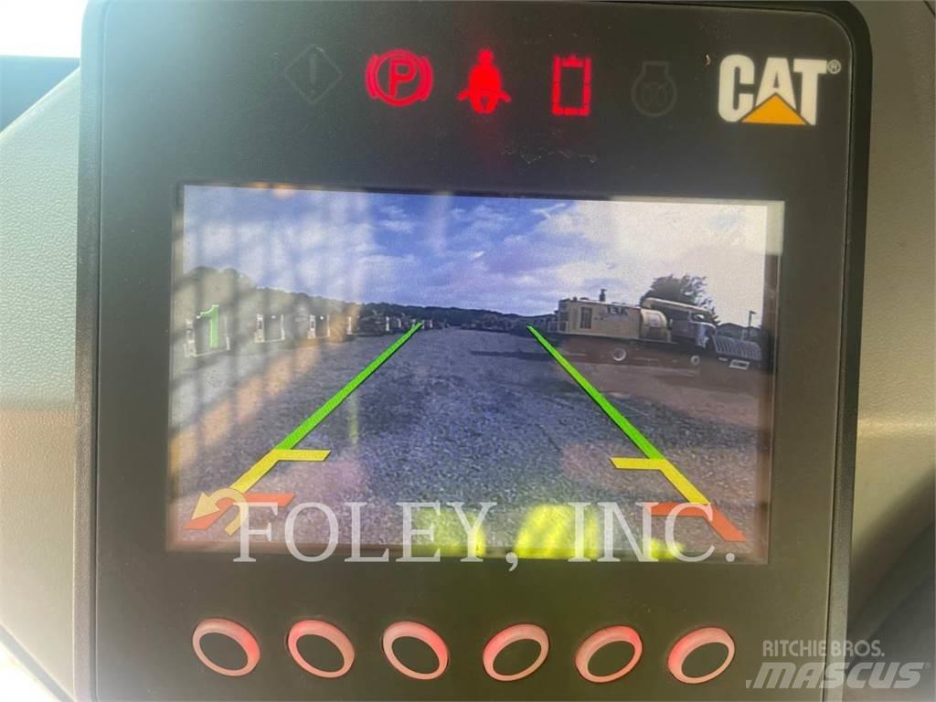 CAT 262D3 滑移轉向裝載機